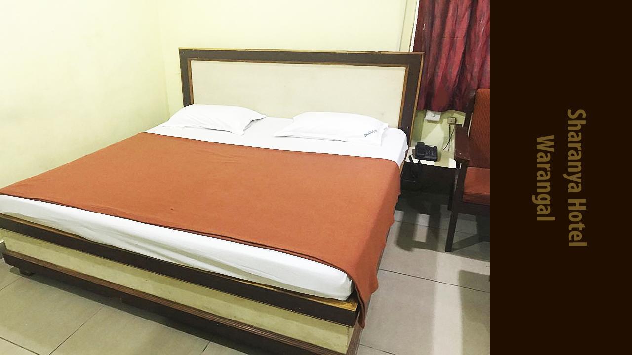 Sharanya Hotel Warangal Exterior foto